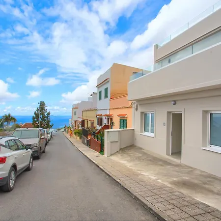 Holiday home Mojo Surf Yoga House