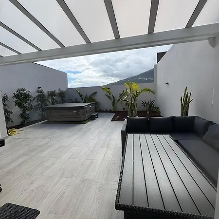 Mojo Surf Yoga House Feriehus